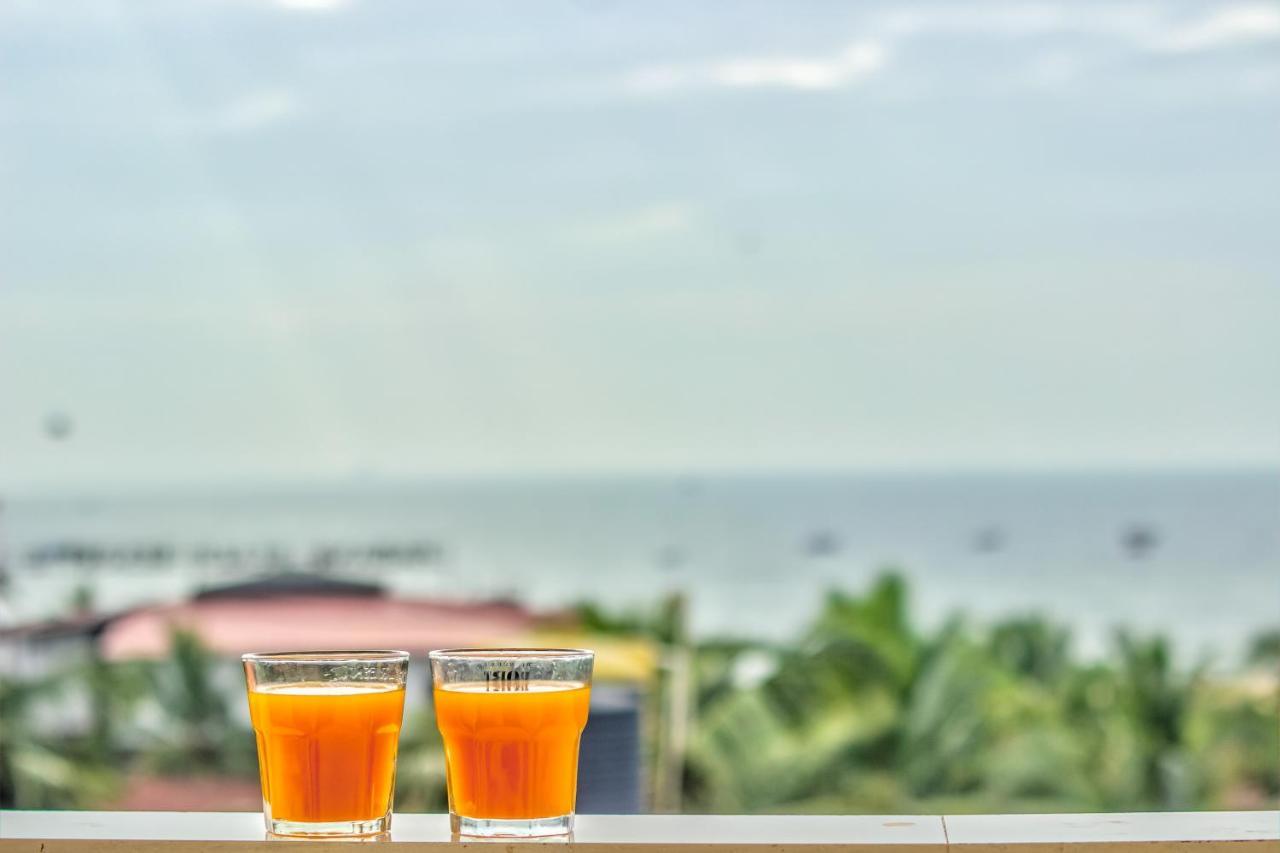 Beach Doorz Hotel Baga Exterior photo