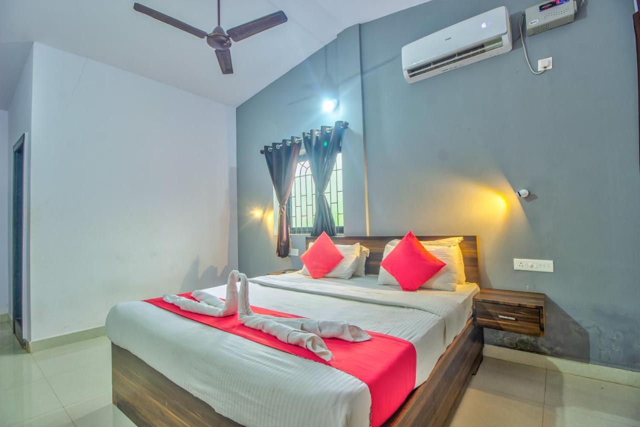 Beach Doorz Hotel Baga Exterior photo