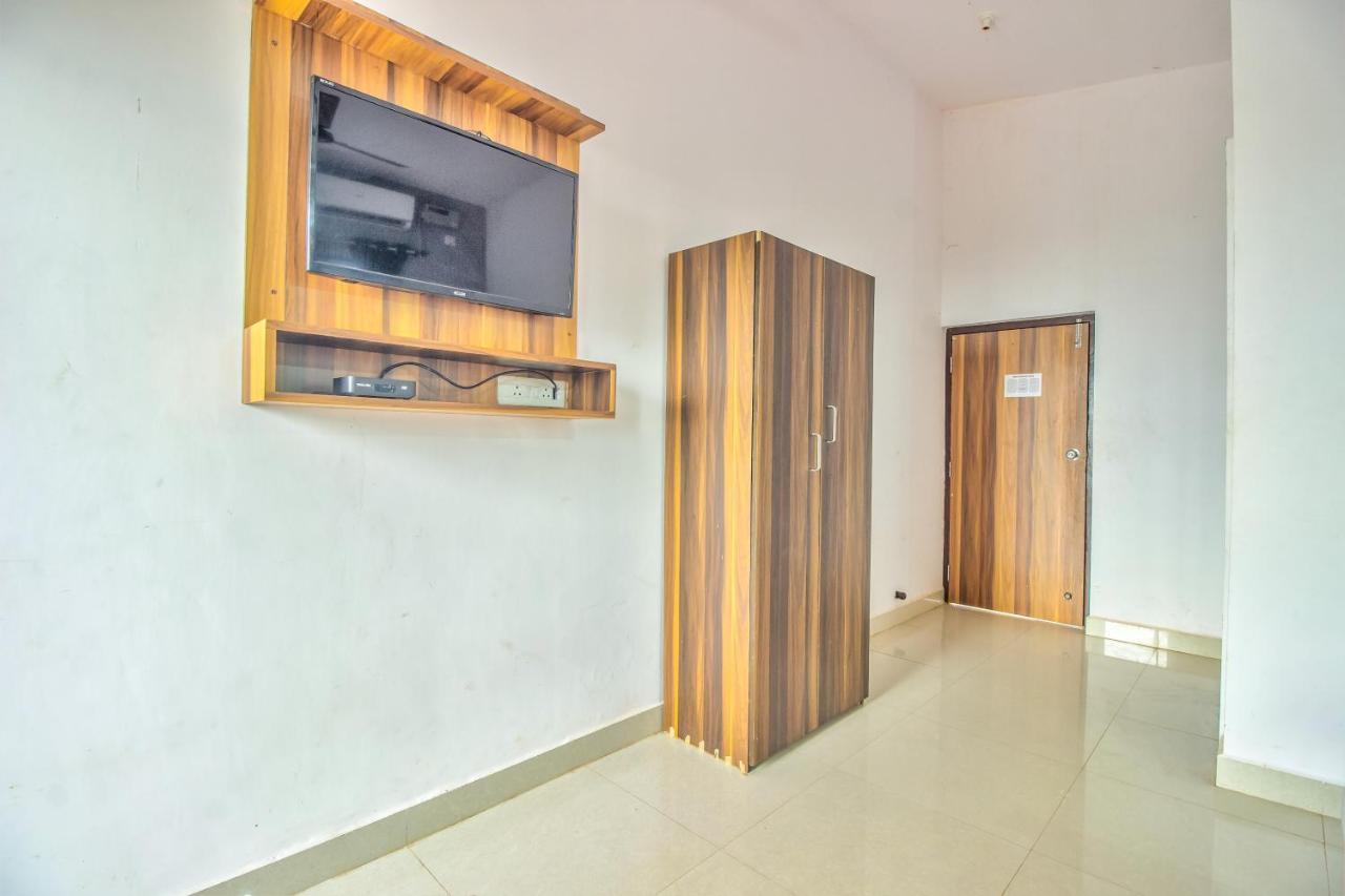 Beach Doorz Hotel Baga Exterior photo